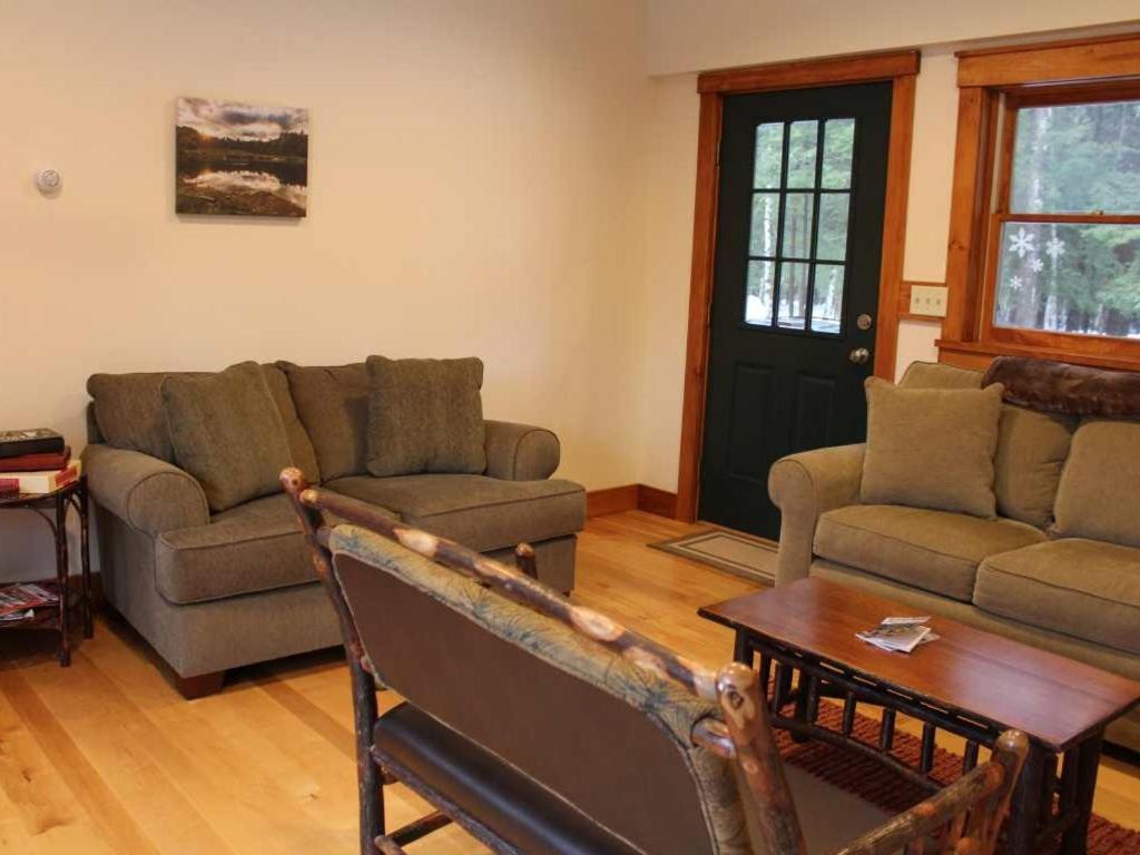 Bark Eater Inn Keene Room photo